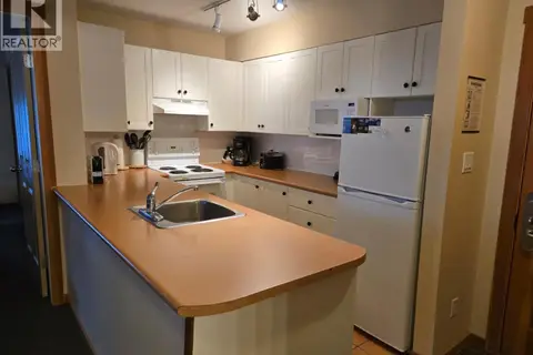 2060 Summit Drive Unit# 114