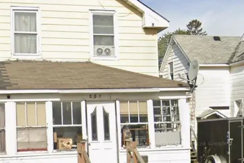 257 John ST