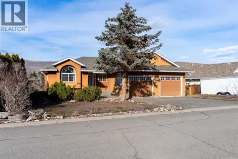 1230 VISTA HEIGHTS Drive