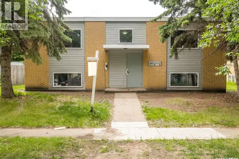 419 9th STREET E