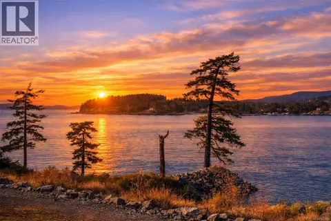 7068 East Sooke Rd