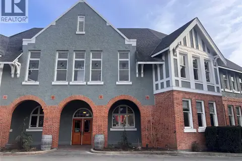 20 Hudson Avenue Unit# 101