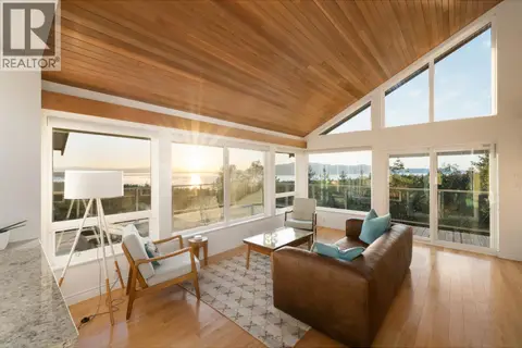 10339 SUNSHINE COAST HIGHWAY
