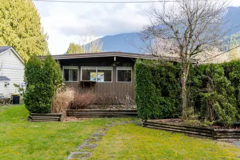 1876 VERA ROAD, Cultus Lake South