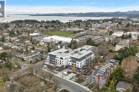 203 1102 Esquimalt Rd