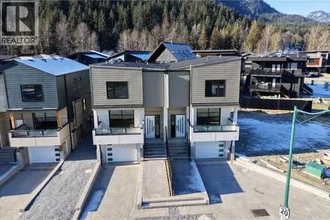 1002 PHARE CRESCENT