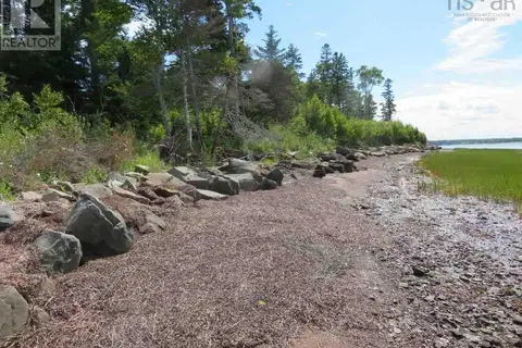 Lot 2005-2 Island Road Extension