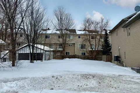 1138-1140 SNOW STREET