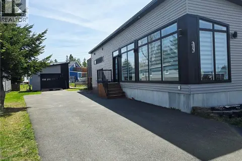212 2ieme rue