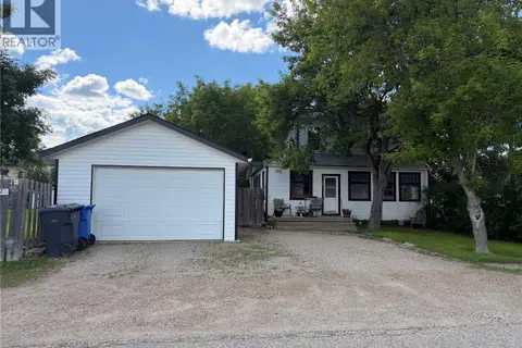 319 Carlyle STREET