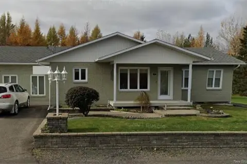 432 Isidore-Boucher Boulevard