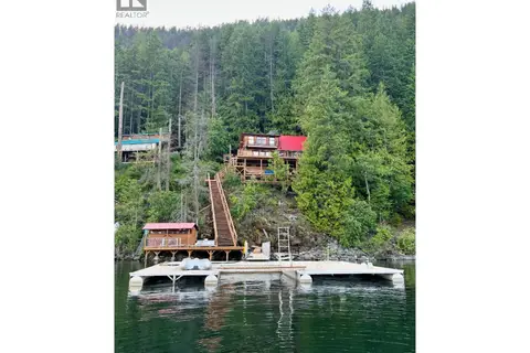 31 Lime Cliffs Beach
