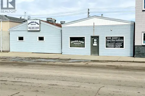 405 & 407 Railway AVENUE