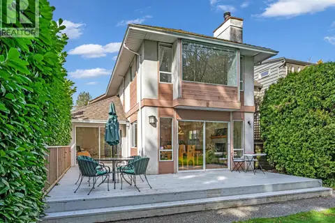 1006 SINCLAIR STREET