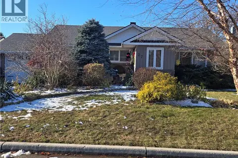 27 HEPBURN Avenue