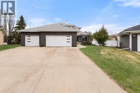 5, 62 Street Close