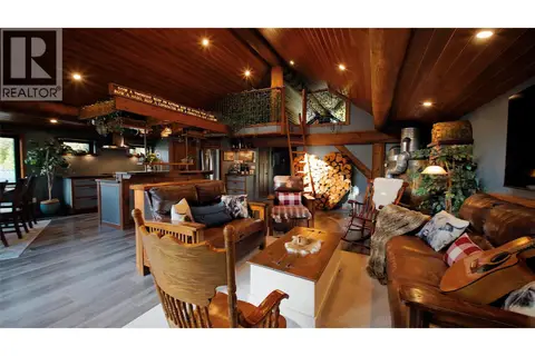 475 Bluenose Road