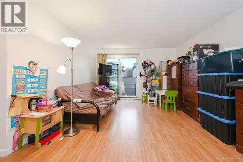 406 16 LAKEWOOD DRIVE