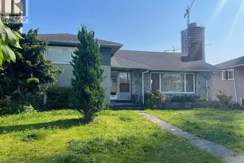 408 W 41ST AVENUE