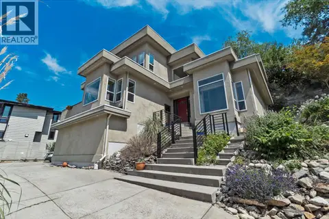 712 Creekside Road