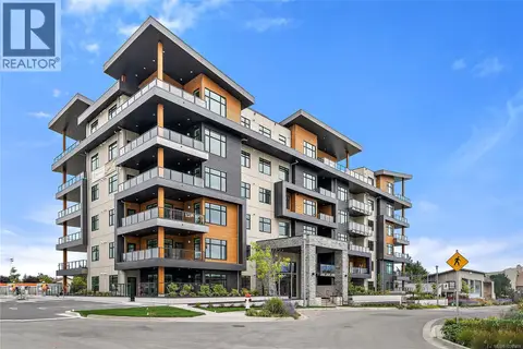 406 2520 Hackett Cres