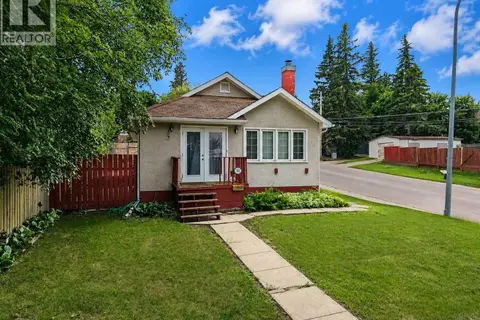 385 19th STREET W