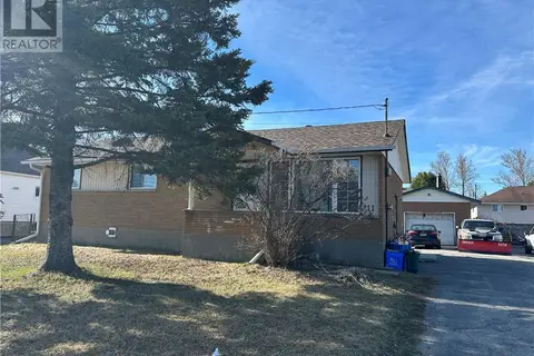 211 Cote Boulevard SW