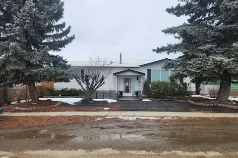4636 46 AV