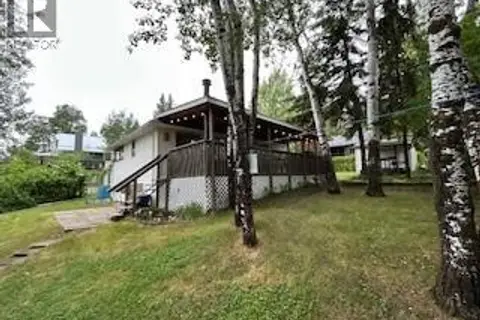 134 Lakeshore DRIVE