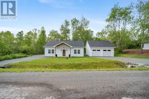 15 Chalet Crescent