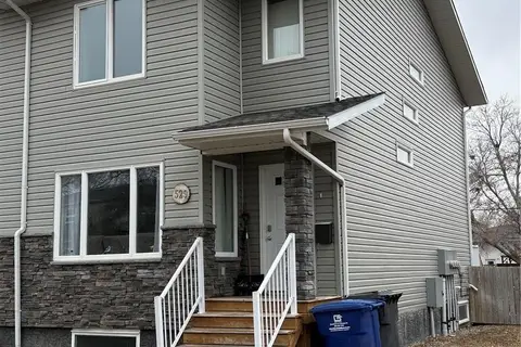 529 Alexandra STREET