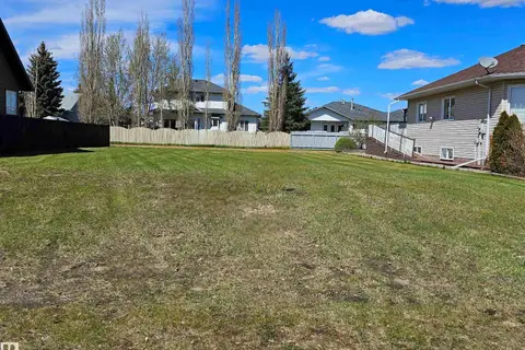 4512 54 AV