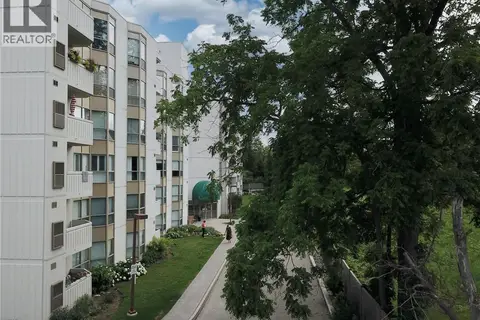 3267 KING Street E Unit# 505