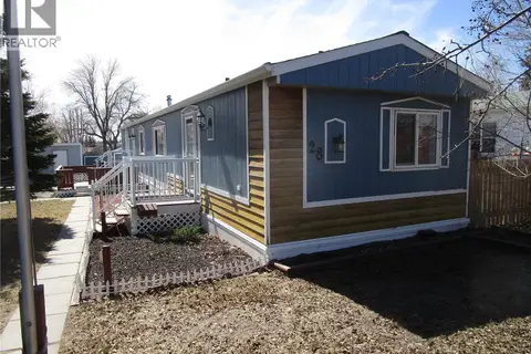 28 Crystal DRIVE