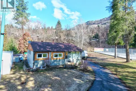 819 Glen Drive