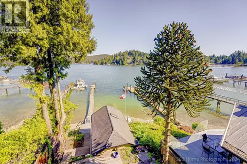 2660 PANORAMA DRIVE