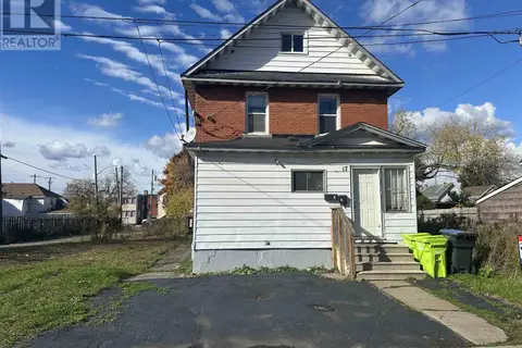 17 Abbott ST
