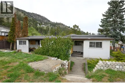 861 KLAHANIE Drive