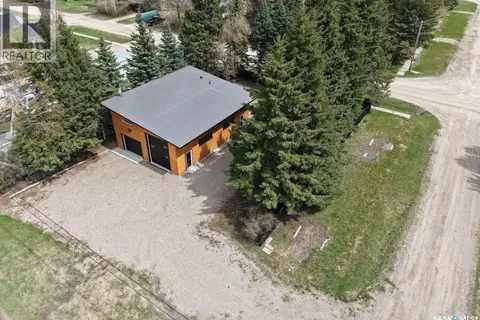 109 Rustad AVENUE