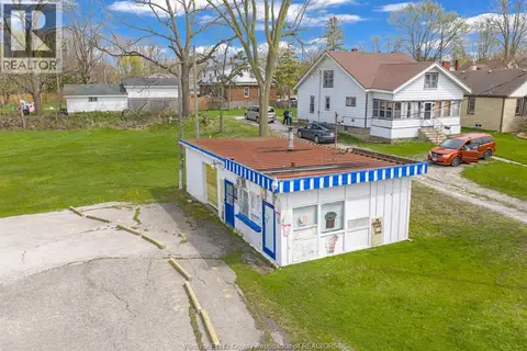 87 Division STREET North