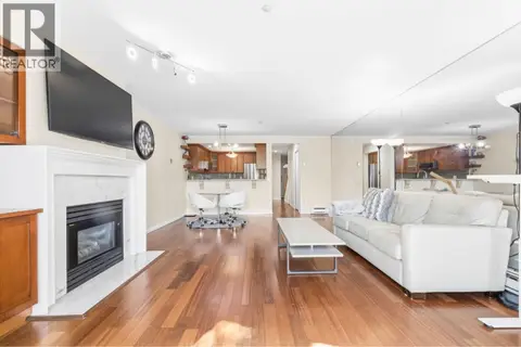 3 2150 SE MARINE DRIVE