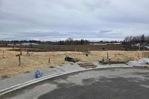 2692 CROSSING COURT
