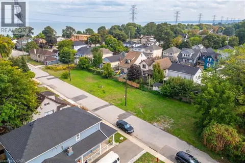 10 KNAPMANS Drive
