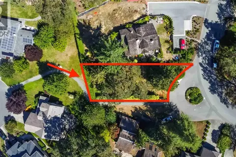933 Woodhall Dr