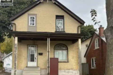 138 COURTLAND Avenue E