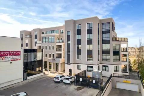 #408 1350 WINDERMERE WY SW