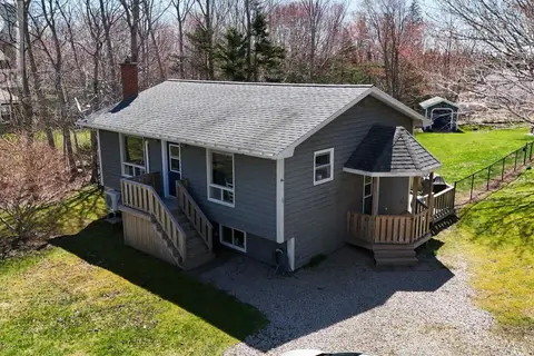 202 Saunders Road