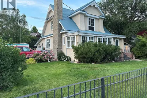 503 Bison AVENUE