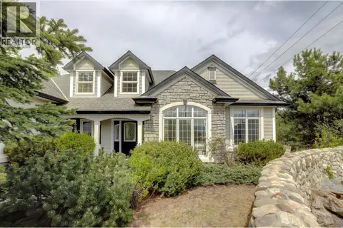 1101 Phoenix Drive