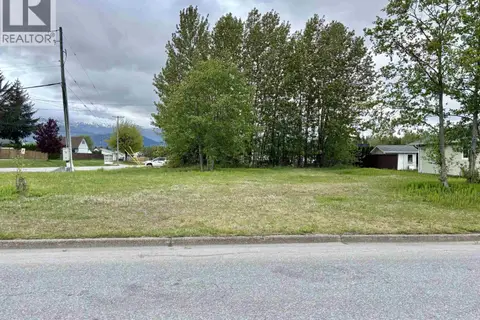 4 WAKITA AVENUE